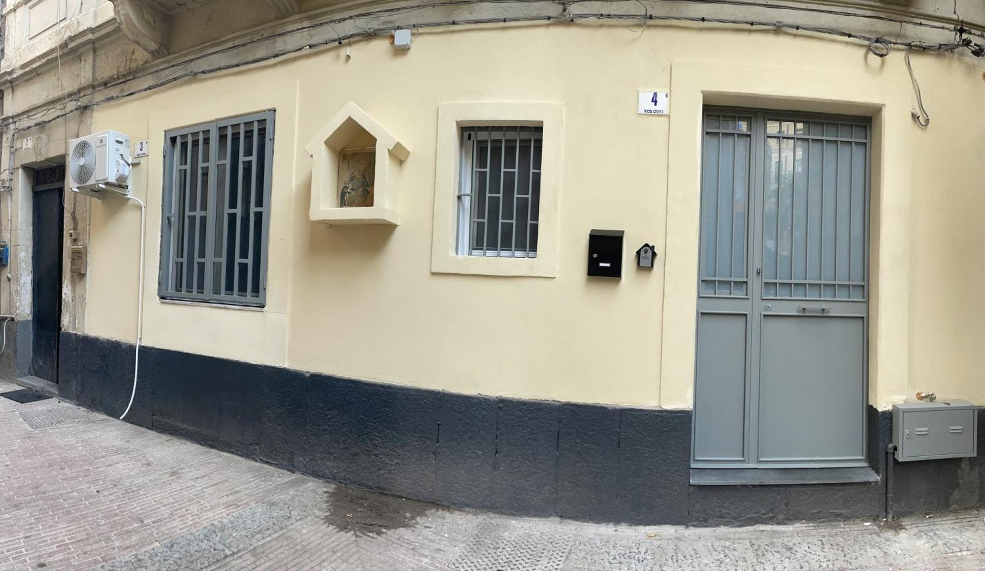 Il Vicolo Di Paola Apartment คาตาเนีย ภายนอก รูปภาพ